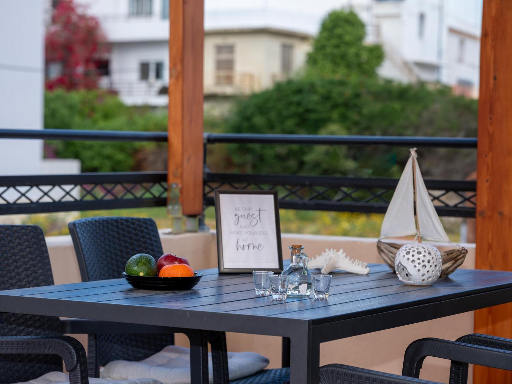 Cocomelo Apts 3 Luxury Iráklio Kültér fotó